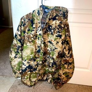 Sitka Gear Dew Point Jacket. Mens XL in Subalpine.